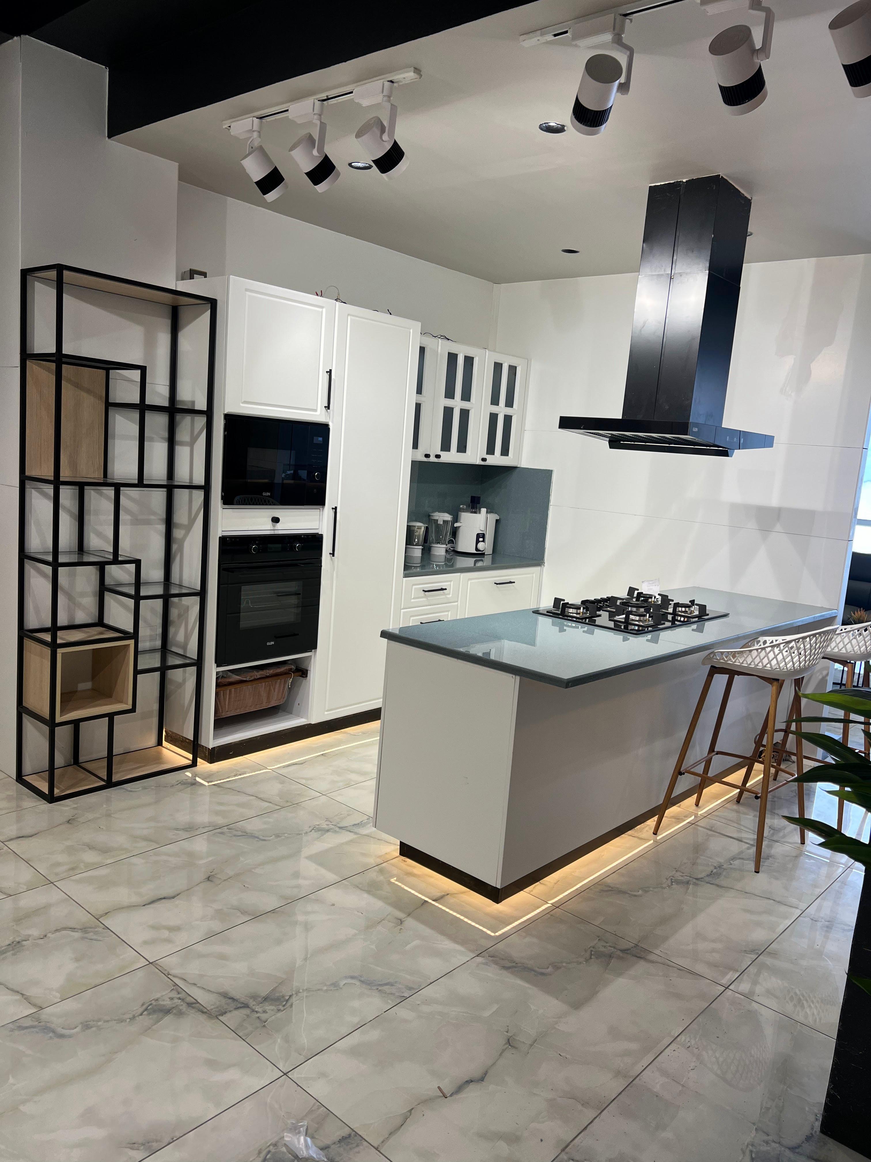 Sanjay Traders Dhami showroom